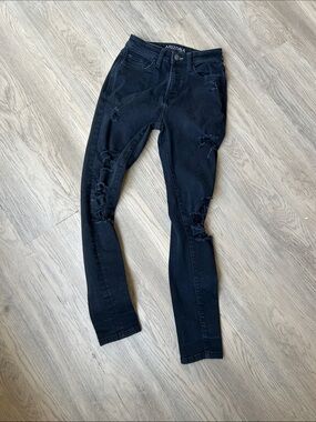 Arizona Jean Company Black Ripped Skinny Jeans